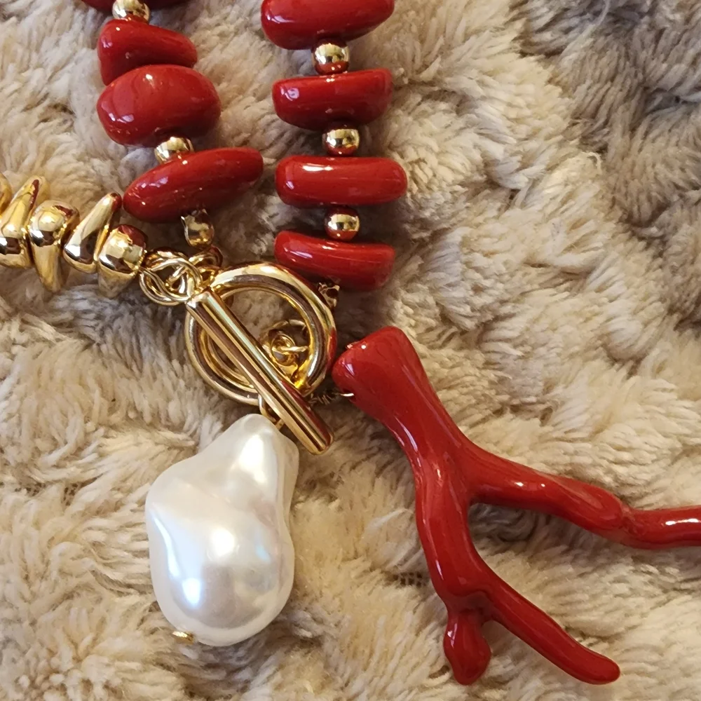 Red Necklace with Gold Accents Set - Picture 8 of 16